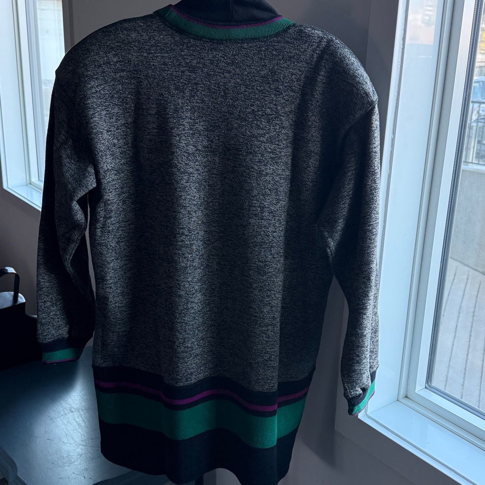 Adrienne Vittadini Sport Gray Top